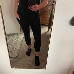 Capri length Black Seana leggings with pockets, Canadian brand Miik